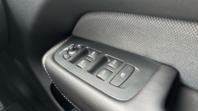 Volvo Xc60 2.0 B4D R DESIGN 5dr AWD Geartronic Diesel Estate